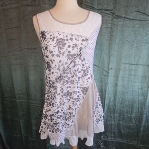 Fleur de Lis Collection White and Gray Floral Patchwork Sundress Size S